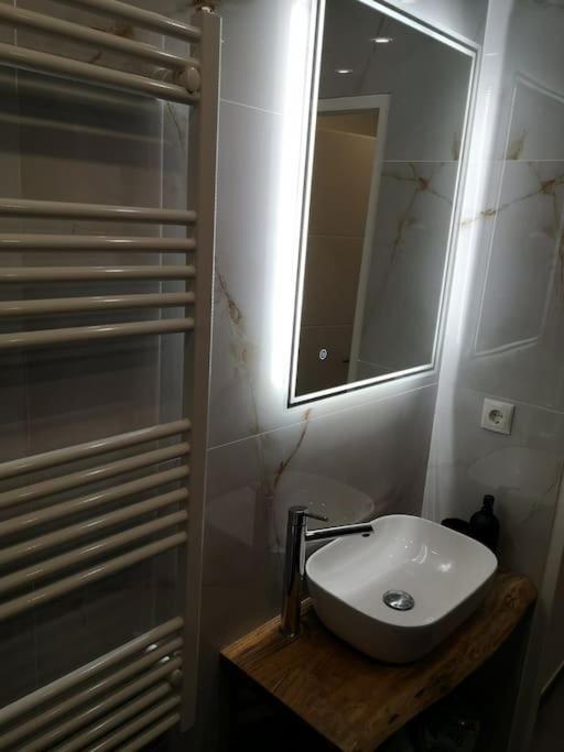 Cozy Renovated Apartment Close To Schoenbrunn Palace 维也纳 外观 照片